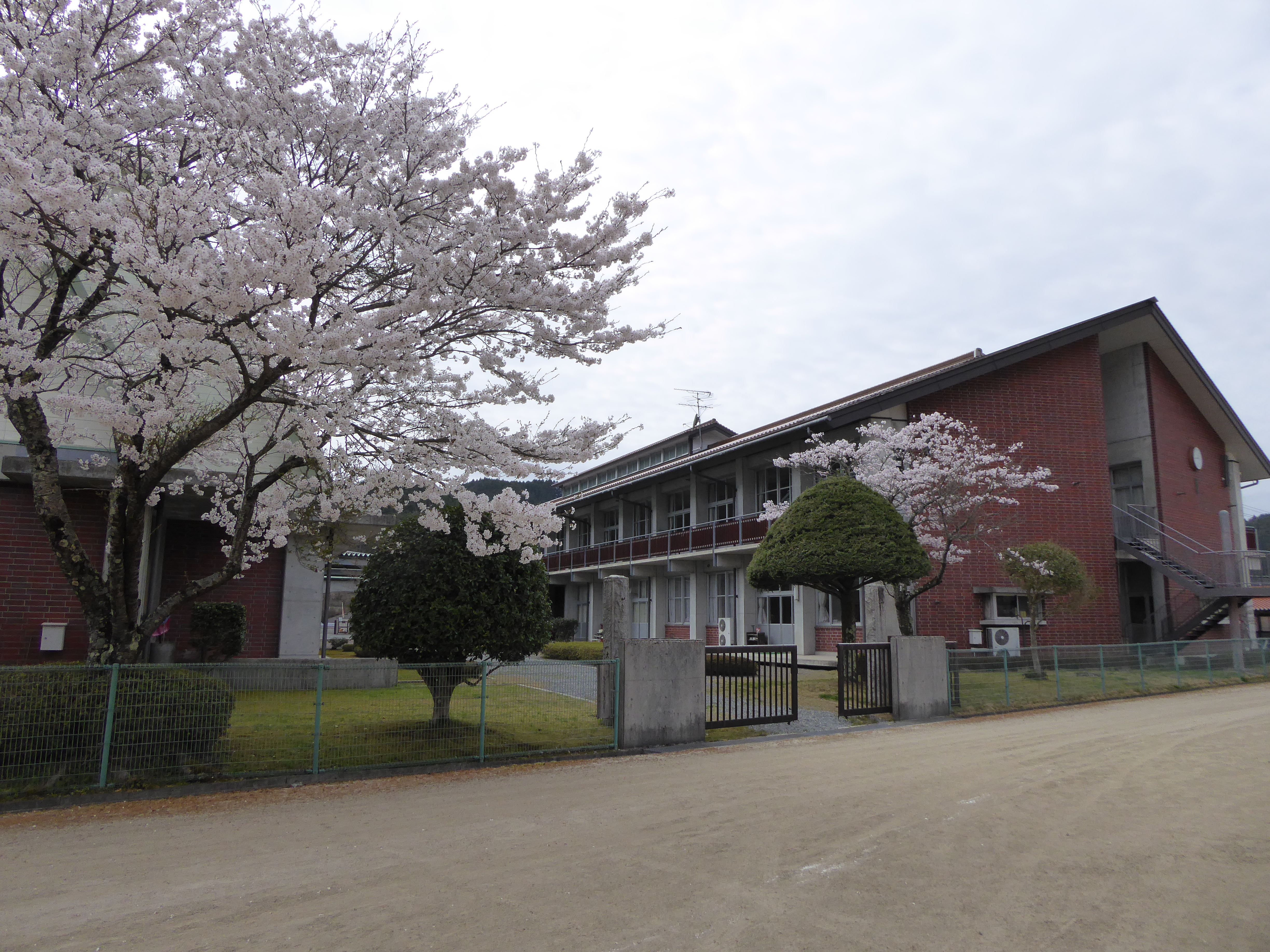 真庭市立湯原中学校